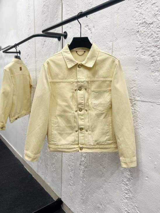 Picture of LV Sweater Suits _SKULVsz46-5230-36sytxH1037H103841165